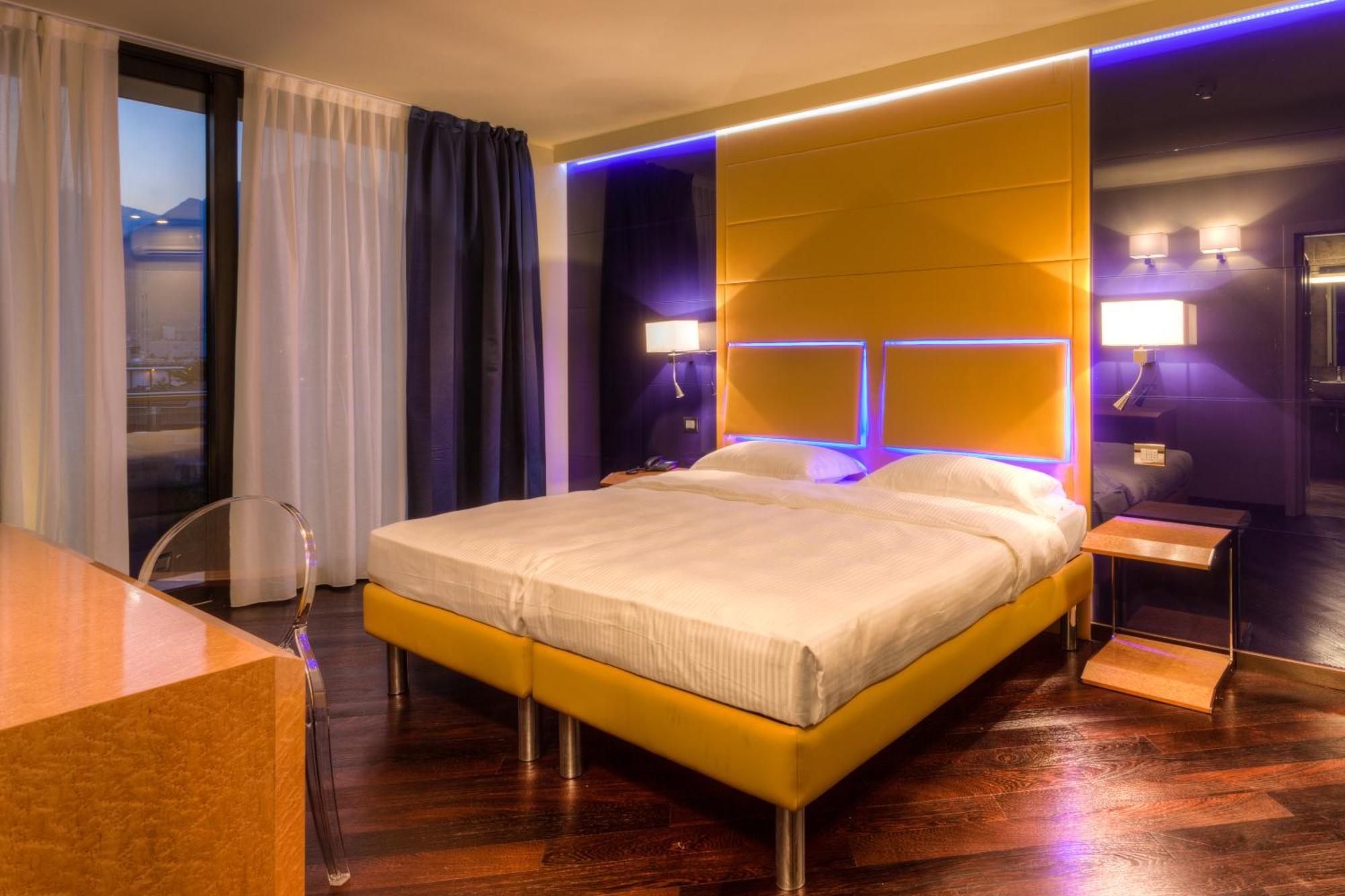 Garda Suite Hotel - Tonelli Hotels ริวาเดลการ์ดา ห้อง รูปภาพ