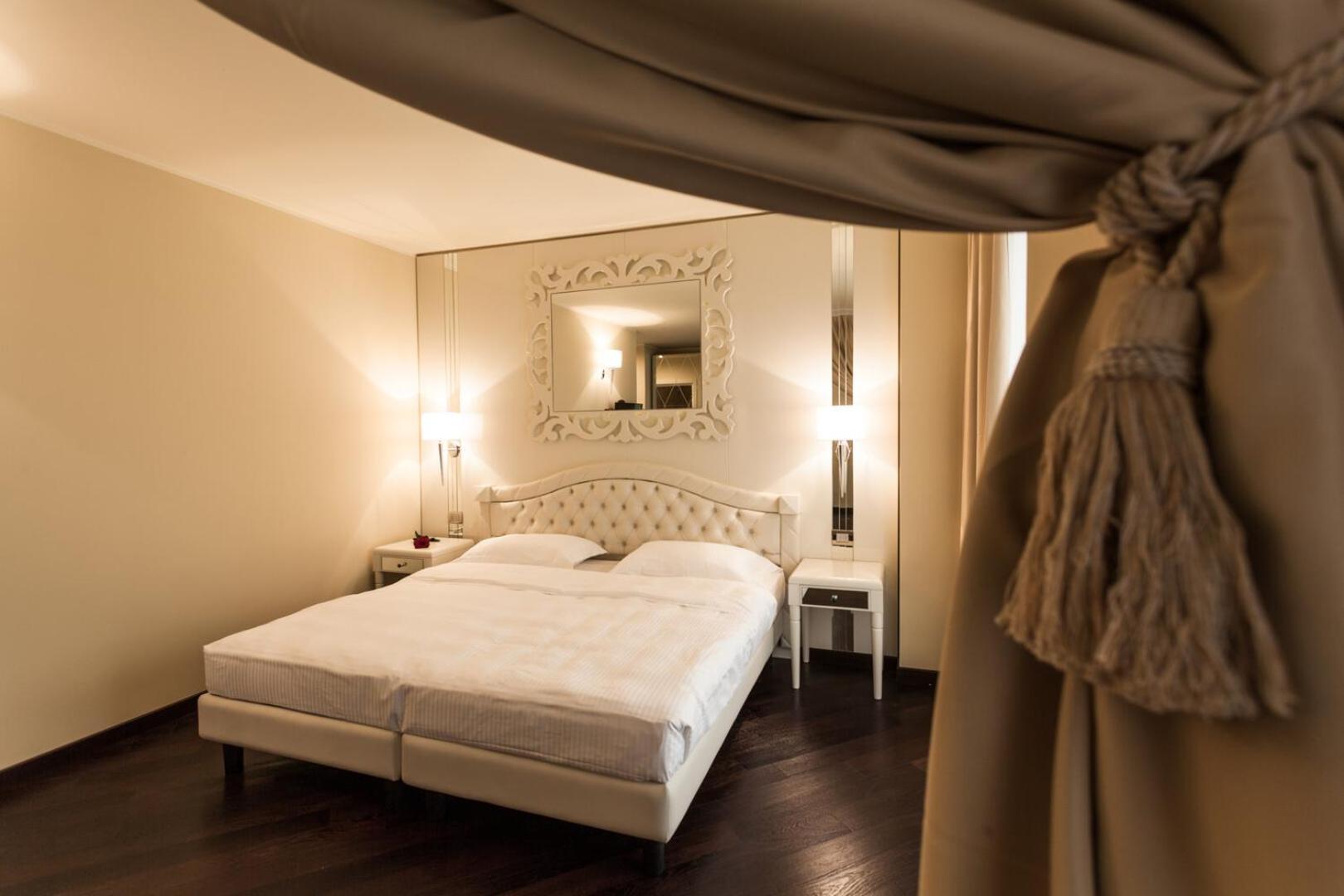 Garda Suite Hotel - Tonelli Hotels ริวาเดลการ์ดา ภายนอก รูปภาพ
