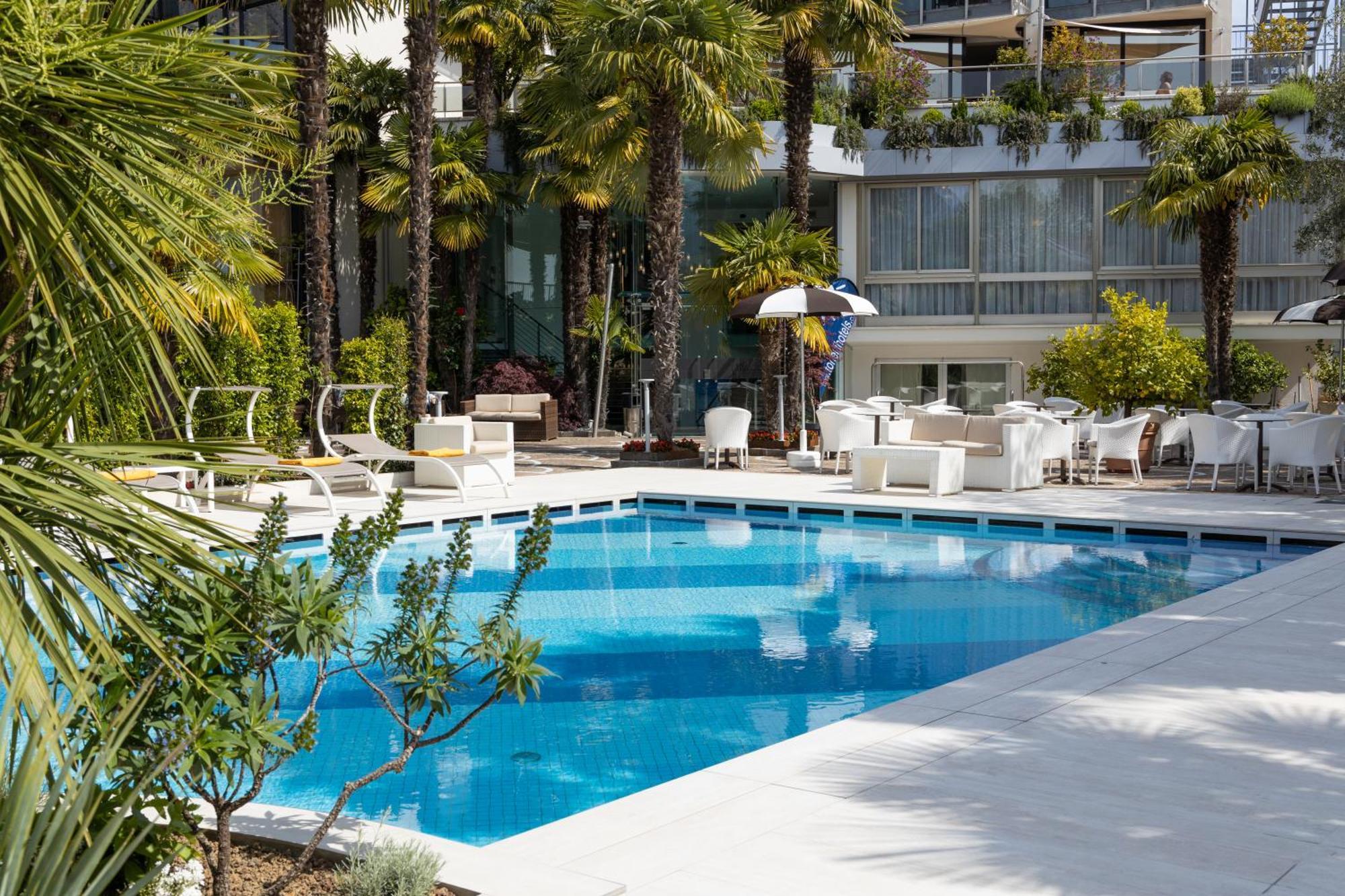 Garda Suite Hotel - Tonelli Hotels ริวาเดลการ์ดา ภายนอก รูปภาพ