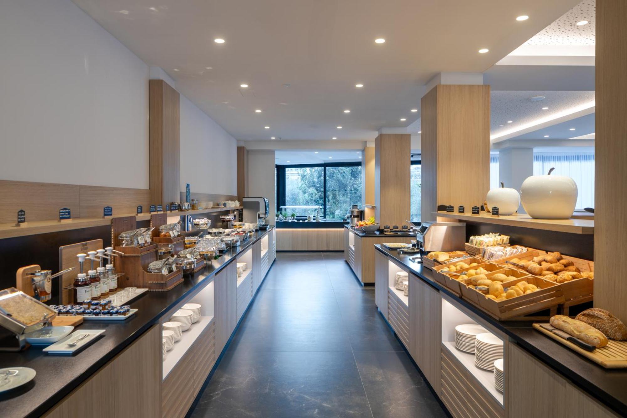 Garda Suite Hotel - Tonelli Hotels ริวาเดลการ์ดา ภายนอก รูปภาพ