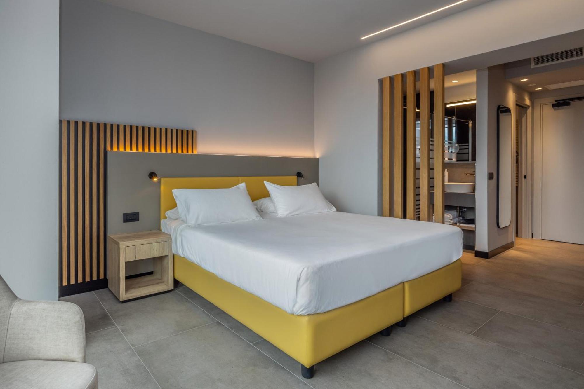 Garda Suite Hotel - Tonelli Hotels ริวาเดลการ์ดา ภายนอก รูปภาพ