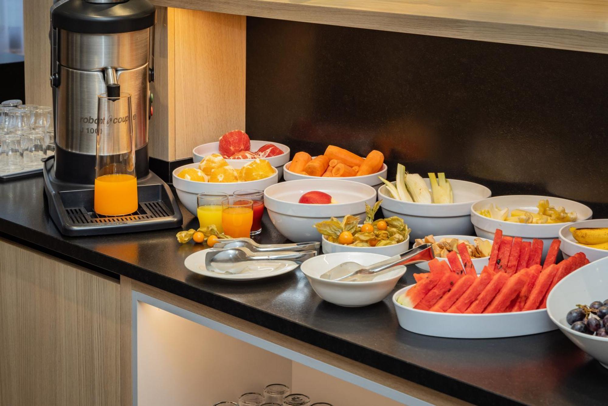 Garda Suite Hotel - Tonelli Hotels ริวาเดลการ์ดา ภายนอก รูปภาพ