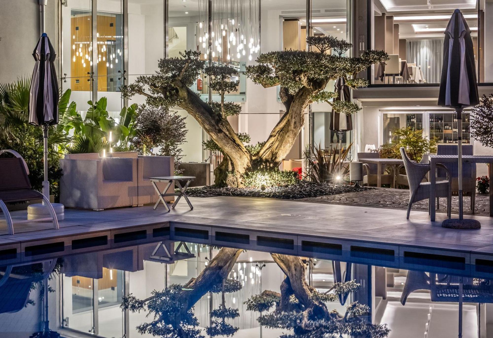 Garda Suite Hotel - Tonelli Hotels ริวาเดลการ์ดา ภายนอก รูปภาพ