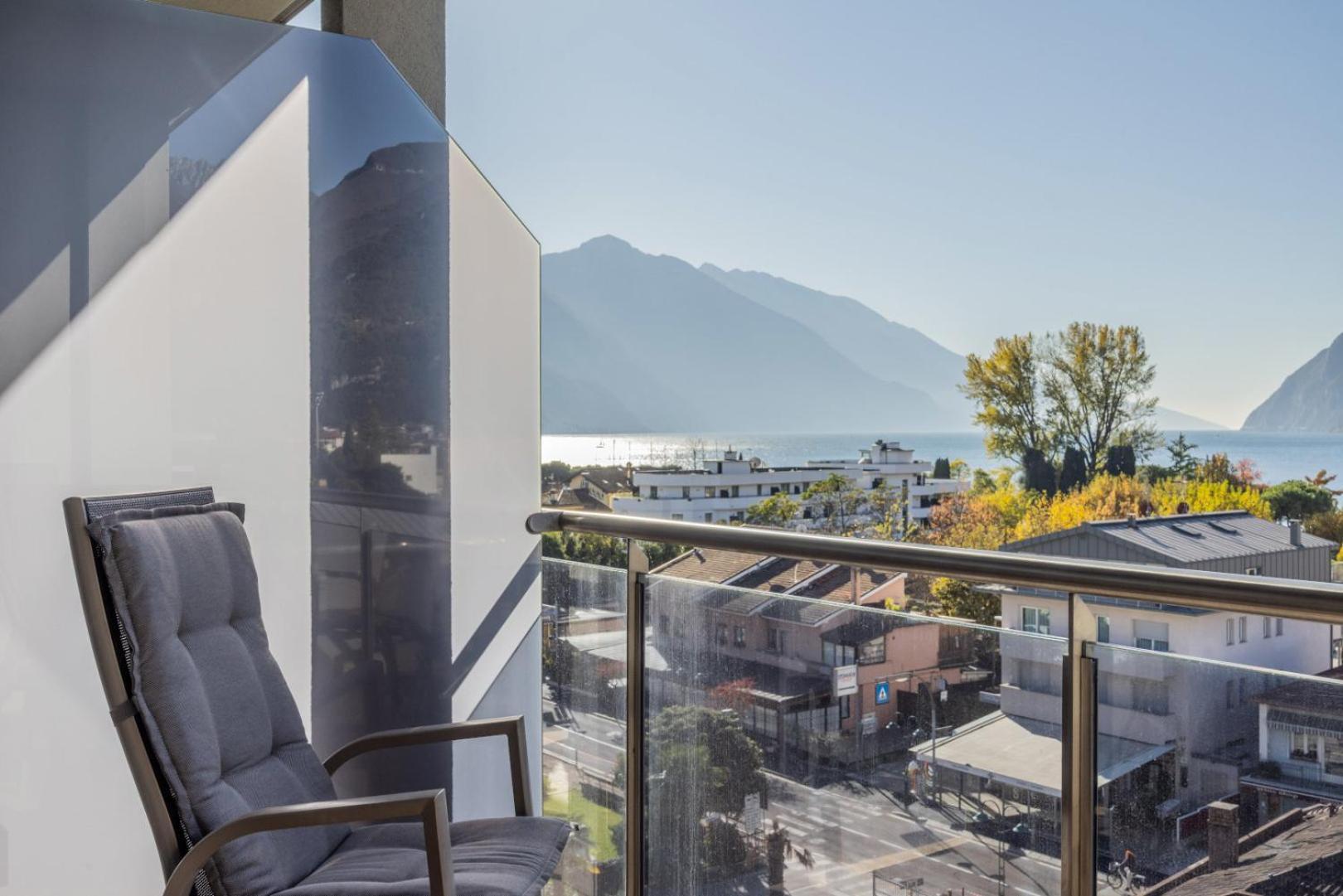 Garda Suite Hotel - Tonelli Hotels ริวาเดลการ์ดา ภายนอก รูปภาพ