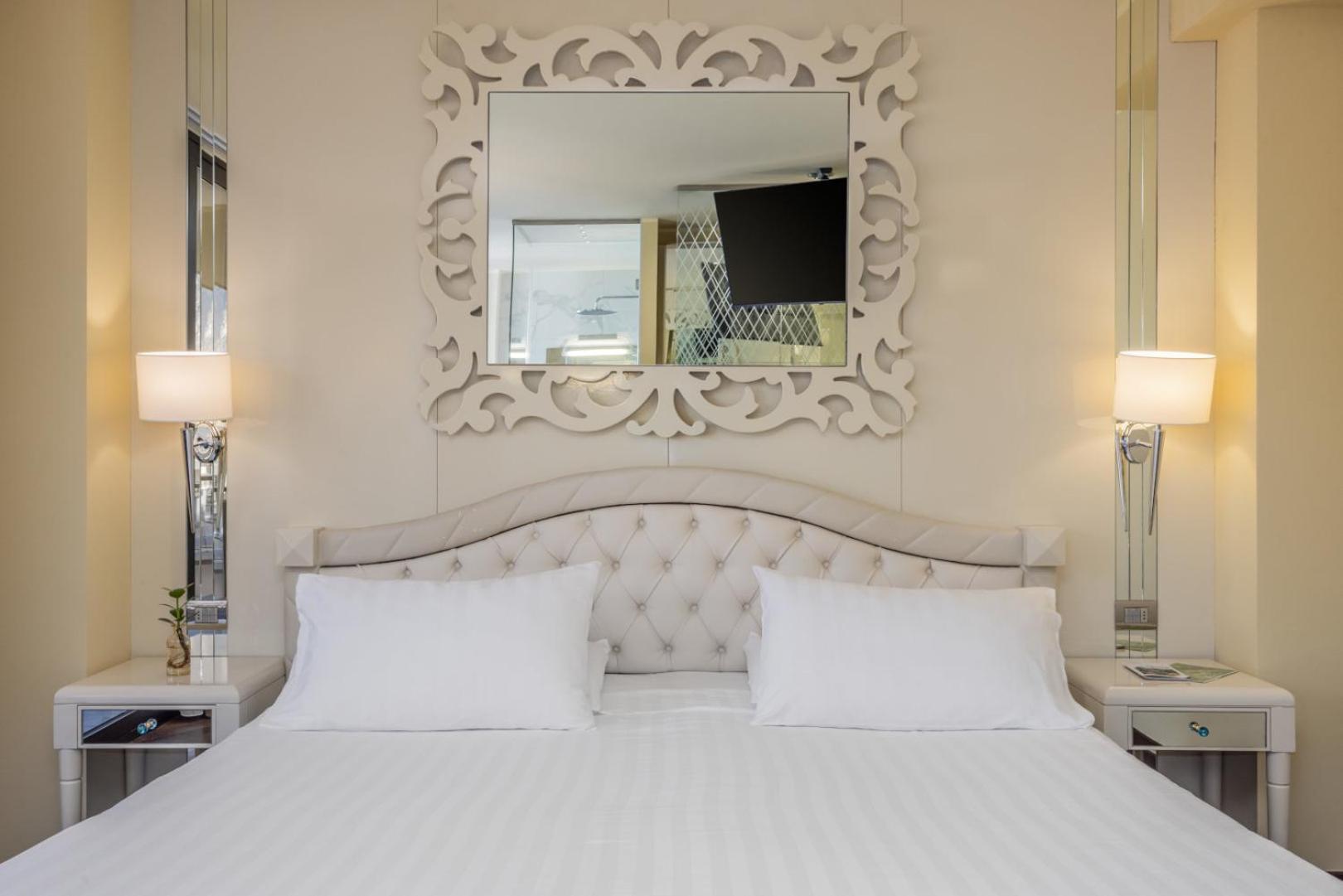 Garda Suite Hotel - Tonelli Hotels ริวาเดลการ์ดา ภายนอก รูปภาพ
